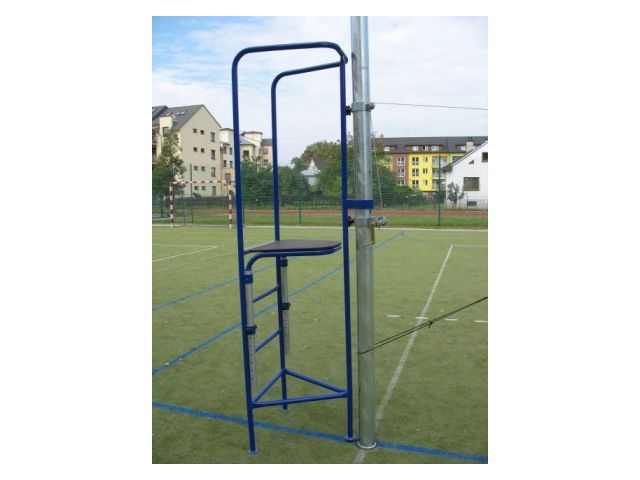 Stupínek pro rozhodčího - interiér, výškově stavitelný, montáž ke sloupku 102 mm, CERTIFIKÁT
