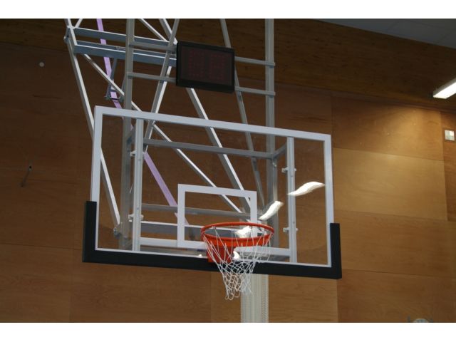 Basketbalová deska 180 x 105 cm, průhledná, POLYKARBONÁT, dle norem ČBA