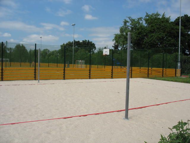 Beach volejbalové sloupky (ZN), prům.102 mm + pouzdra a víčka 