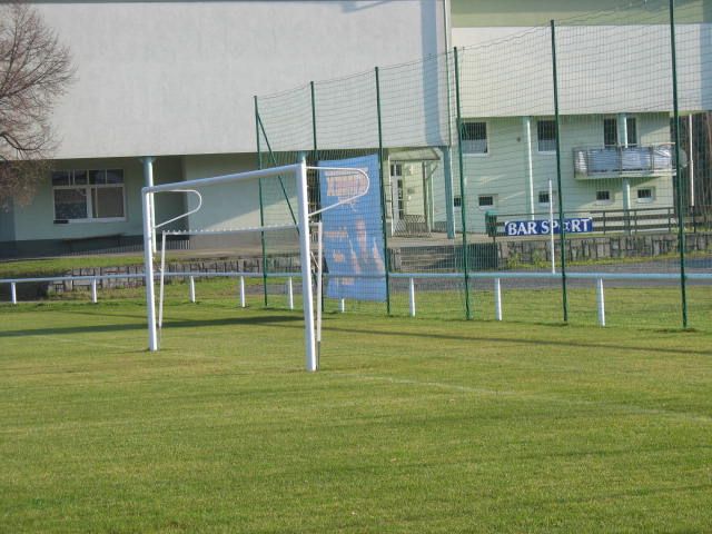 Fotbalová branka 7,32x2,44m, rozkládací, prům.102 mm, ocelová (KOMAXIT), do pouzder