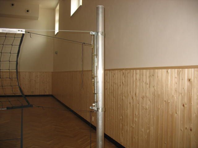 Volejbalové sloupky (AL) prům. 102 mm, s napínacím šroubem + pouzdra a víčka (CERTIFIKÁT) 