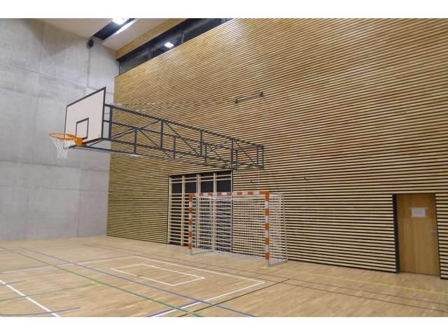 Basketbalová konstrukce otočná, interiér, vysazení od 4 m do 6,0 m