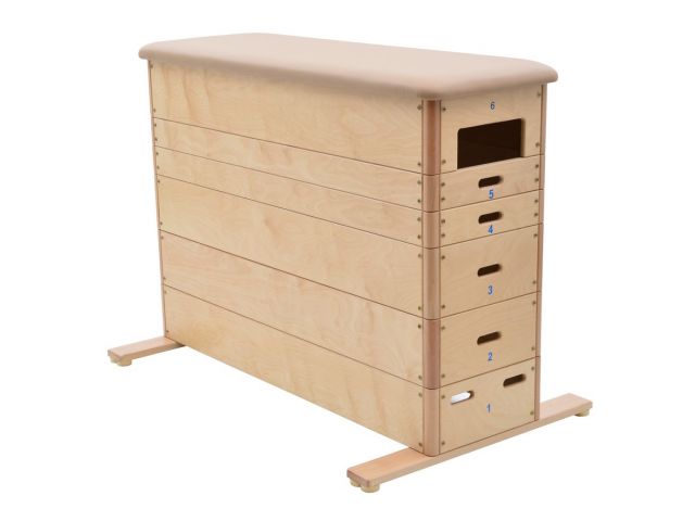 Švédská bedna, rovná 6-dílná, bukové rohy, kůže, výška 110 cm